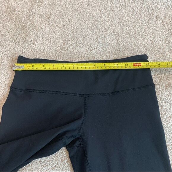 LULULEMON black capri leggings white black striped waist band Sz 6 - Picture 7 of 11